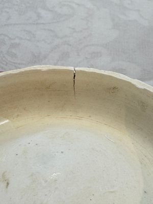 Four Chinese white-glazed boxes and covers with incised floral design from the Jepara shipwreck, Dehua or Anxi kiln, Song — photo 82
