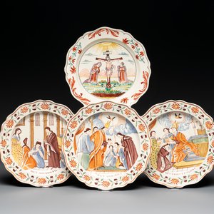 Four Dutch-decorated English 'religious subject' creamware plates, 18th C. — 照片 1