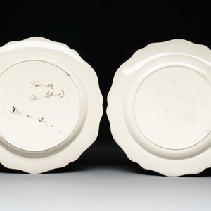 Four Dutch-decorated English 'religious subject' creamware plates, 18th C. — 照片 5