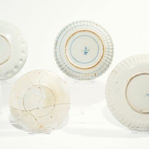 Four Dutch Delft blue and white plates, 17/18th C. — 照片 2