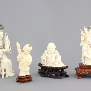 Four fine Chinese carved ivory figures, 19th and early 20th C. — 照片 1