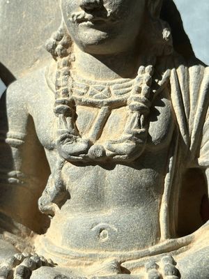 Four Gandhara grey schist fragments with Buddha and Bodhisattva, 1st/3rd C. — 照片 38