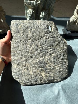 Four Gandhara grey schist fragments with Buddha and Bodhisattva, 1st/3rd C. — 照片 10
