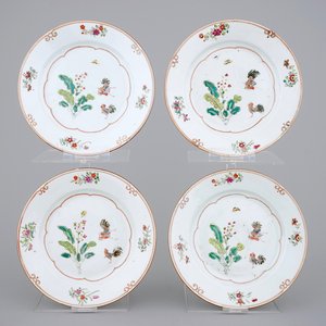 Four good Chinese famille rose plates with cocks, 18th C. — photo 1