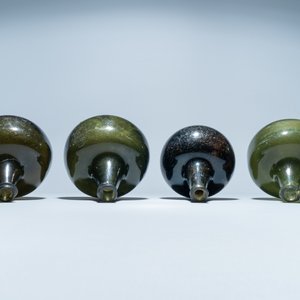 Four green glass wine bottles, 17/18th C. — 照片 6