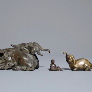 Four Japanese bronze okimono or scroll weights, Edo/Meiji, 18/19th C. — photo 1
