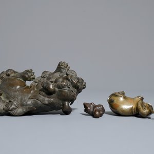 Four Japanese bronze okimono or scroll weights, Edo/Meiji, 18/19th C. — photo 6