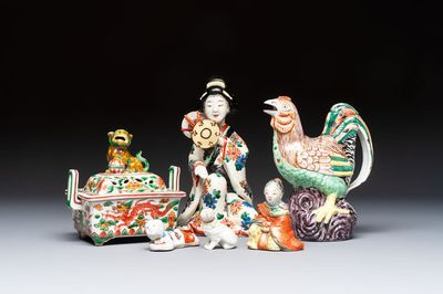 Four Japanese sculptures, a rooster-form ewer and a covered censer, Wanli mark, 19/20th C.