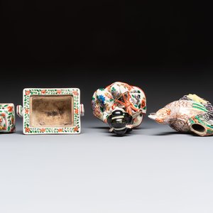 Four Japanese sculptures, a rooster-form ewer and a covered censer, Wanli mark, 19/20th C. — 照片 6