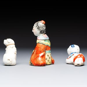 Four Japanese sculptures, a rooster-form ewer and a covered censer, Wanli mark, 19/20th C. — 照片 9