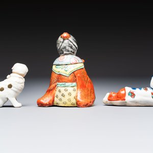 Four Japanese sculptures, a rooster-form ewer and a covered censer, Wanli mark, 19/20th C. — 照片 10