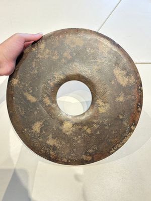 Four large Chinese archaistic jade 'bi' discs, 20th C. — photo 1