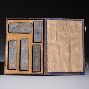 Four sets of Chinese ink cakes in their original boxes, Hu Kaiwen 胡開文 marks, 20th C. — photo 5