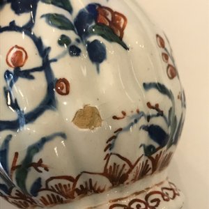 Four small Dutch Delft blue and white and cashmere palette vases, late 17th C. — 照片 11