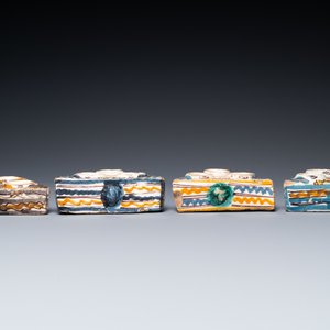 Four Spanish polychrome triangular spice boxes, Talavera, 18th C. — photo 5