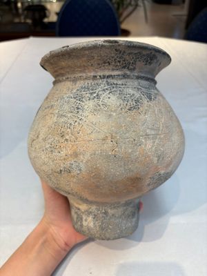 Four Thai pottery vases, Ban-Chiang, 7/4th C. B.C. — photo 9