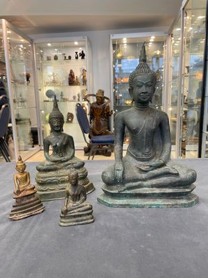 Four various Burmese bronze Buddhas, 15/17th C. — photo 1