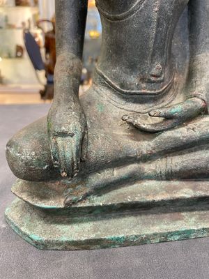 Four various Burmese bronze Buddhas, 15/17th C. — photo 9