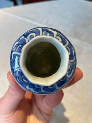 Four various Chinese blue and white vases, Transitional period — photo 13
