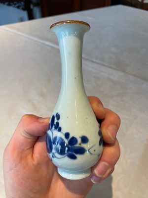 Four various Chinese blue and white vases, Transitional period — photo 17