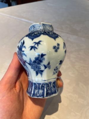 Four various Chinese blue and white vases, Transitional period — photo 4