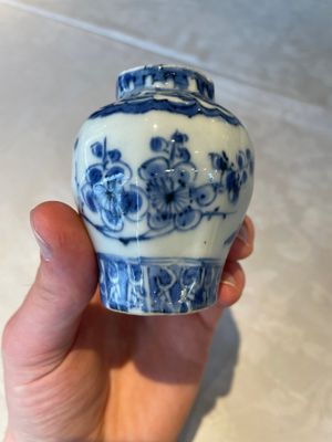 Four various Chinese blue and white vases, Transitional period — photo 8
