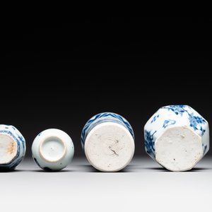 Four various Chinese blue and white vases, Transitional period — photo 4