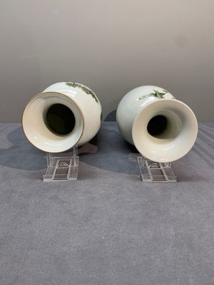 Four various Chinese famille rose vases, Qianlong mark, 20th C. — photo 5