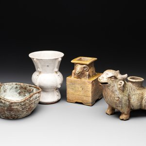 Four various Chinese monochrome wares, Qing and later — 照片 1