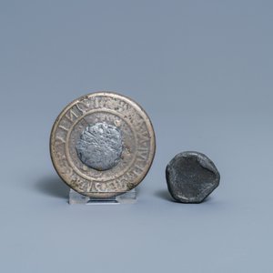 Fourteen bronze weights, France, 16/18th C. — 照片 15