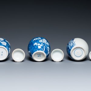 Fourteen Chinese blue and white vases, 18/20th C. — photo 7