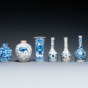 Fourteen Chinese blue and white vases, 18/20th C. — photo 10