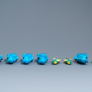 Fourteen Chinese monochrome turquoise and famille verte models of Buddhist lions, 19/20th C. — 照片 13