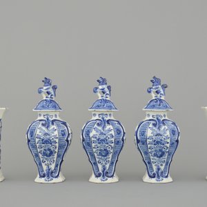 Garniture en faïence de Delft, De Porceleyne Fles, 18e — photo 1