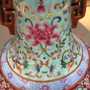 Geluksvaas in Chinees porselein, turquoise fond, 20e eeuw — foto 11