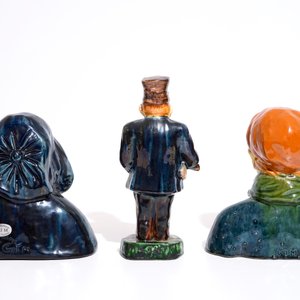 Gilbert Monteyne (1939-), 8 figuren in Vlaams aardewerk, 20e eeuw — foto 10