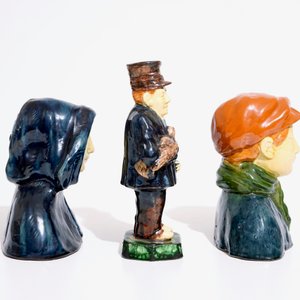Gilbert Monteyne (1939-), 8 figures en poterie flamande, 20ème — photo 11