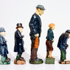 Gilbert Monteyne (1939-), 8 figures en poterie flamande, 20ème — photo 5