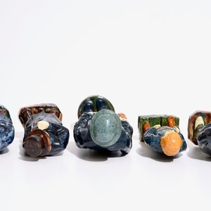 Gilbert Monteyne (1939-), 8 figures en poterie flamande, 20ème — photo 7