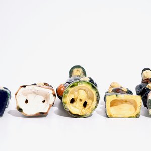 Gilbert Monteyne (1939-), 8 Flemish pottery figures, 20th C. — photo 6