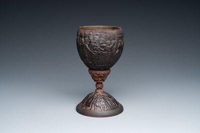 Gobelet de mariage en noix de coco et corozo sculpté, colonies espagnoles, probablement Cuzco, Pérou, 17ème