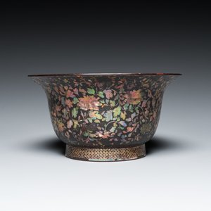 Grand bol en laque noir incrusté de nacre, Chine, Kangxi — photo 4