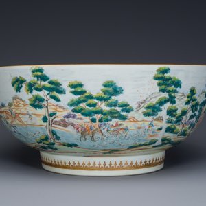 Grand bol en porcelaine de Chine famille rose à décor de la chasse aux renards, Qianlong — photo 7