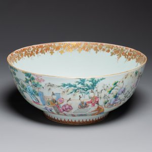 Grand bol en porcelaine de Chine famille rose de Canton à décor de garçons et dames dans un jardin élaborée, Qianlong — photo 7