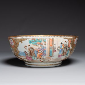 Grand bol en porcelaine de Chine famille rose de Canton à décor mandarin, Qianlong — photo 1