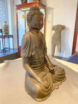 Grand Bouddha en bronze aux traces de dorure, Sino-Tibet, Ming — photo 2