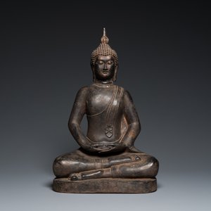 Grand Bouddha en bronze de style Mandalay, probablement Birmanie, 19ème — photo 2