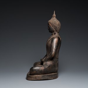 Grand Bouddha en bronze de style Mandalay, probablement Birmanie, 19ème — photo 3