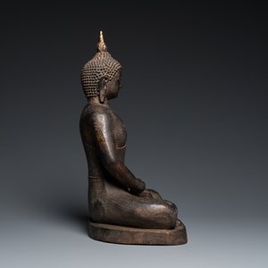 Grand Bouddha en bronze de style Mandalay, probablement Birmanie, 19ème — photo 5