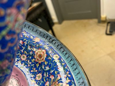 Grand bougeoir en émaux de Canton sur fond bleu à décor de 'Shou', Chine, Qianlong/Jiaqing — photo 25
